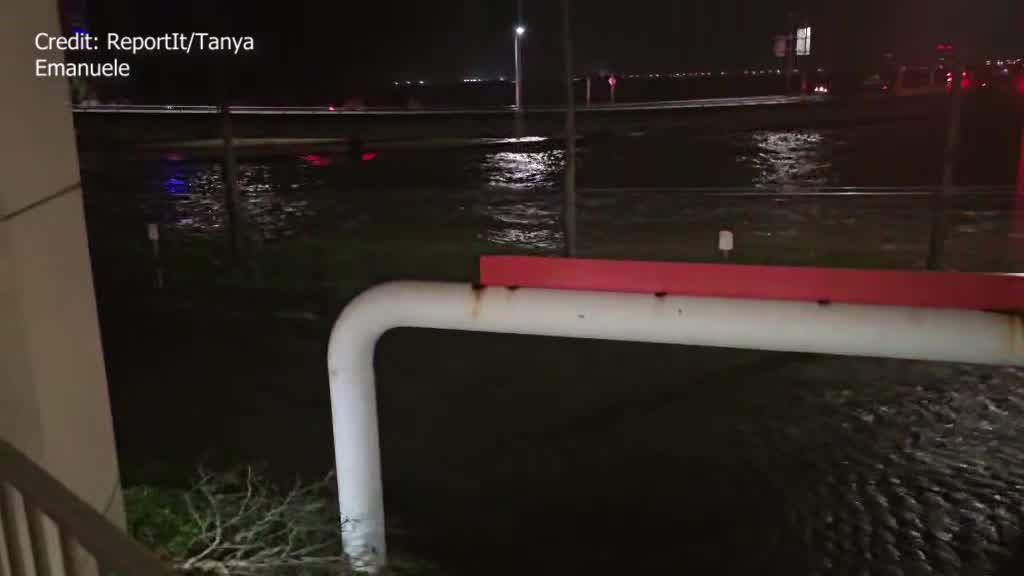 Heavy flooding surrounds Tampa General Hospital KX NEWS